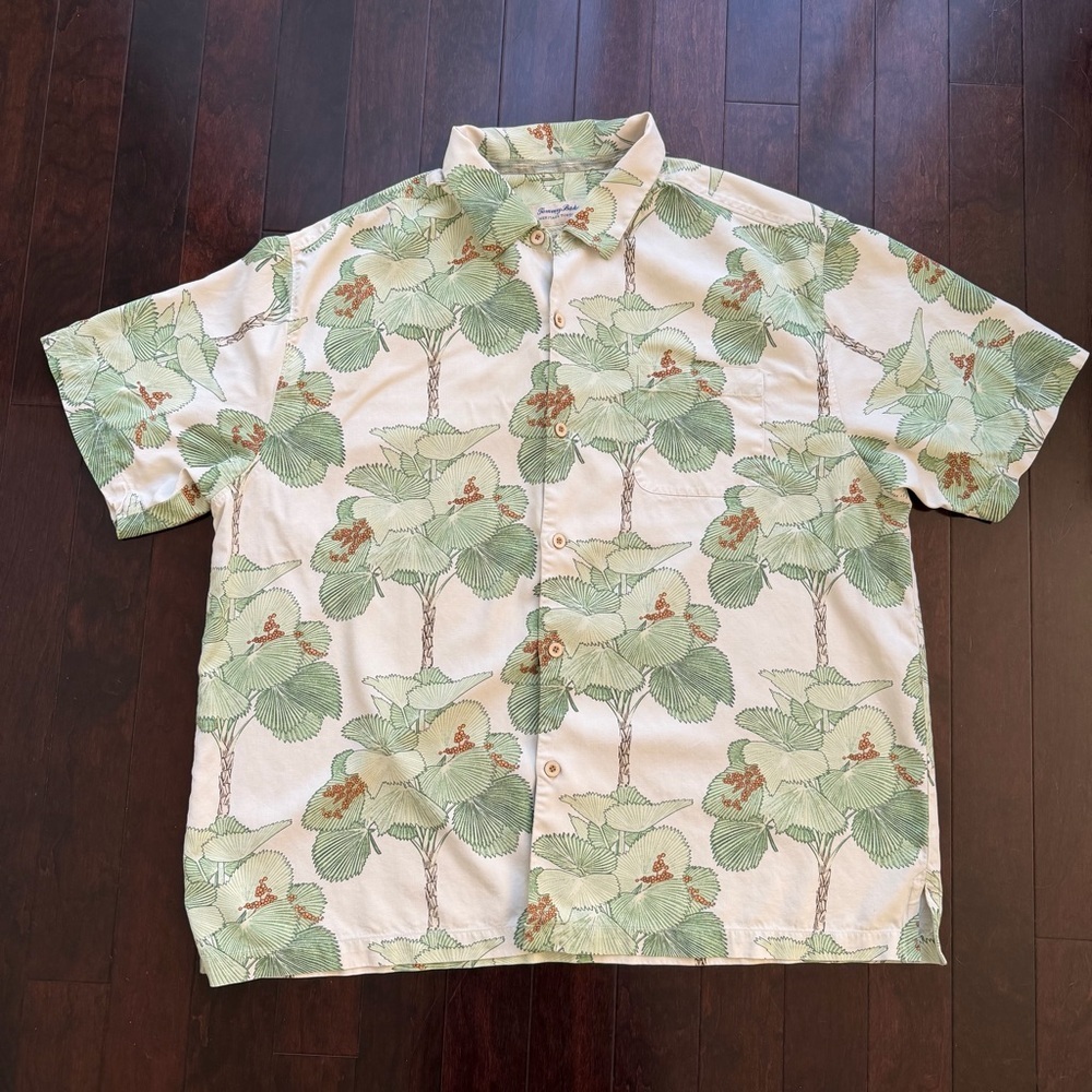 Tommy Bahama Silk Tropical Button up Size XXL Original Fit Green Leaf Vacation